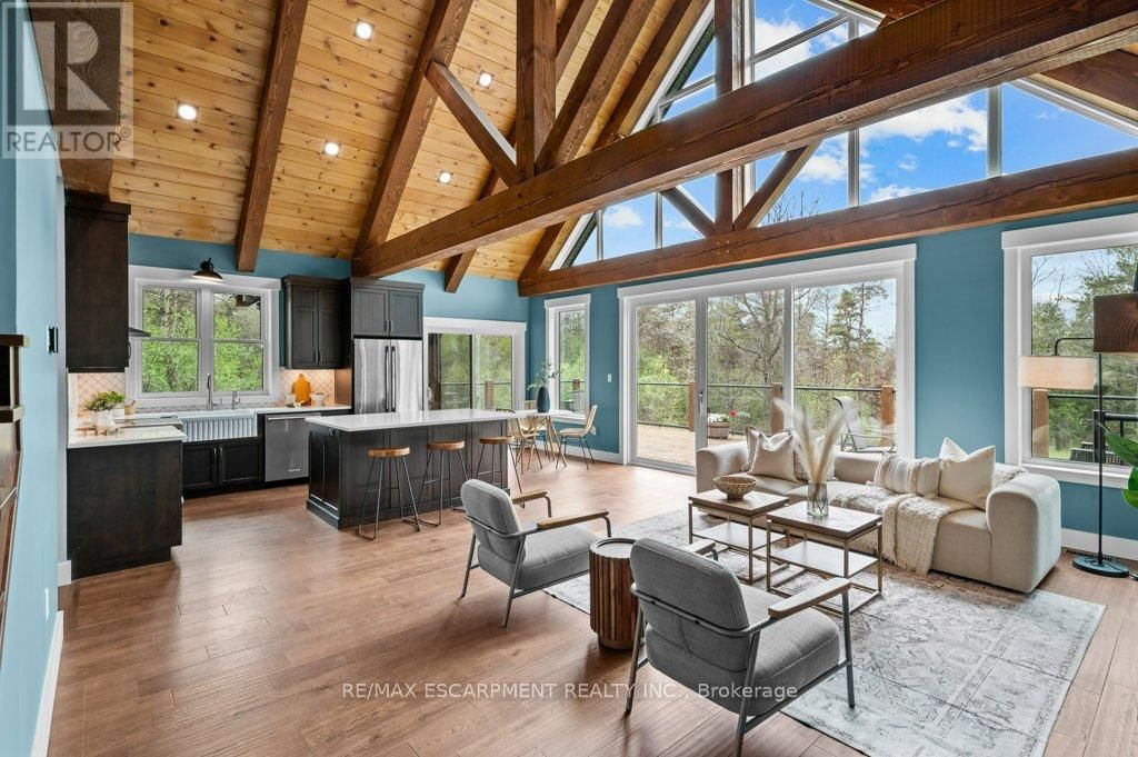 1040 CLYDE ROAD Image 8