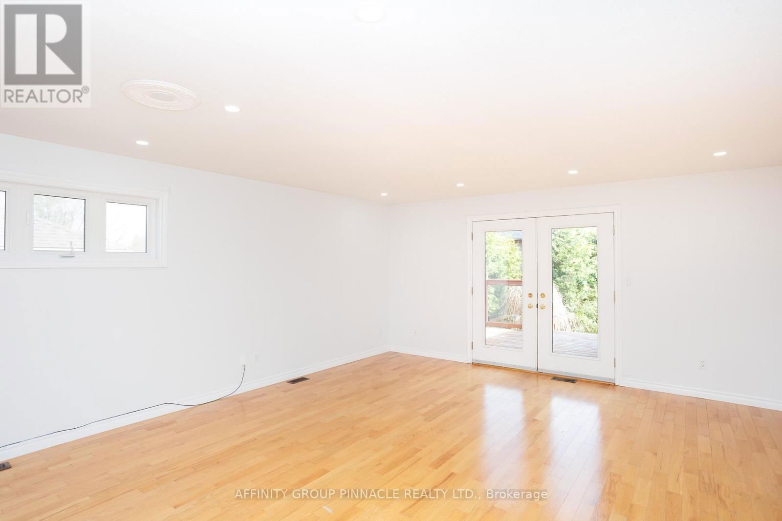 4 CHAMPLAIN BOULEVARD Image 10