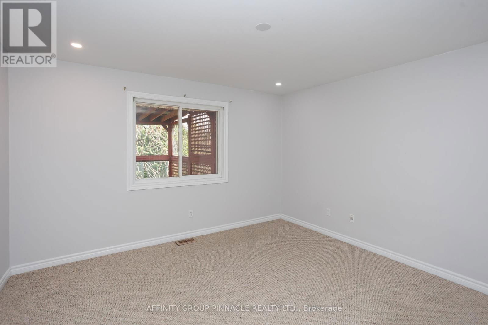 4 CHAMPLAIN BOULEVARD Image 11