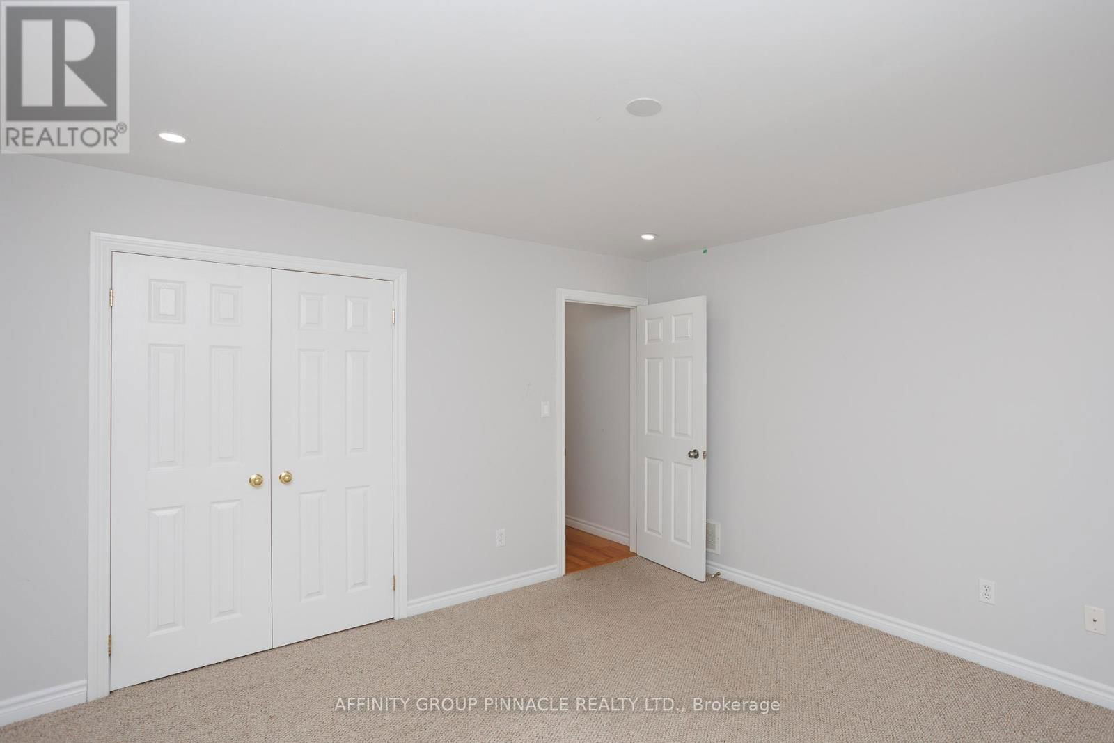 4 CHAMPLAIN BOULEVARD Image 12