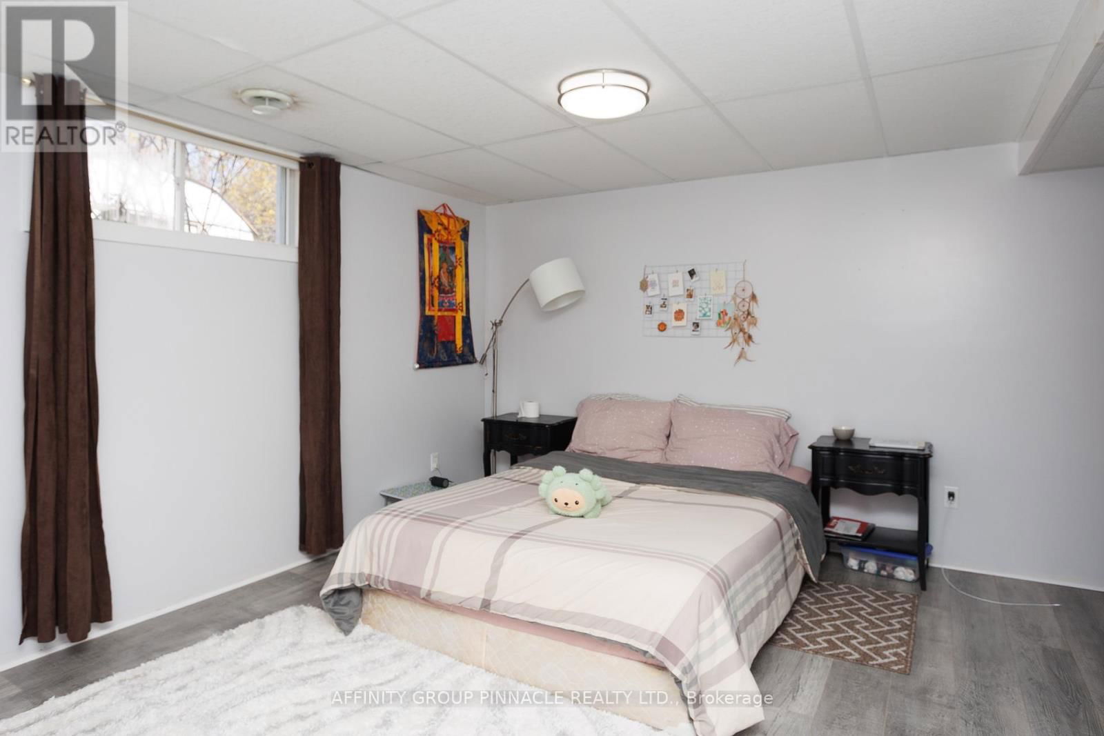 4 CHAMPLAIN BOULEVARD Image 23