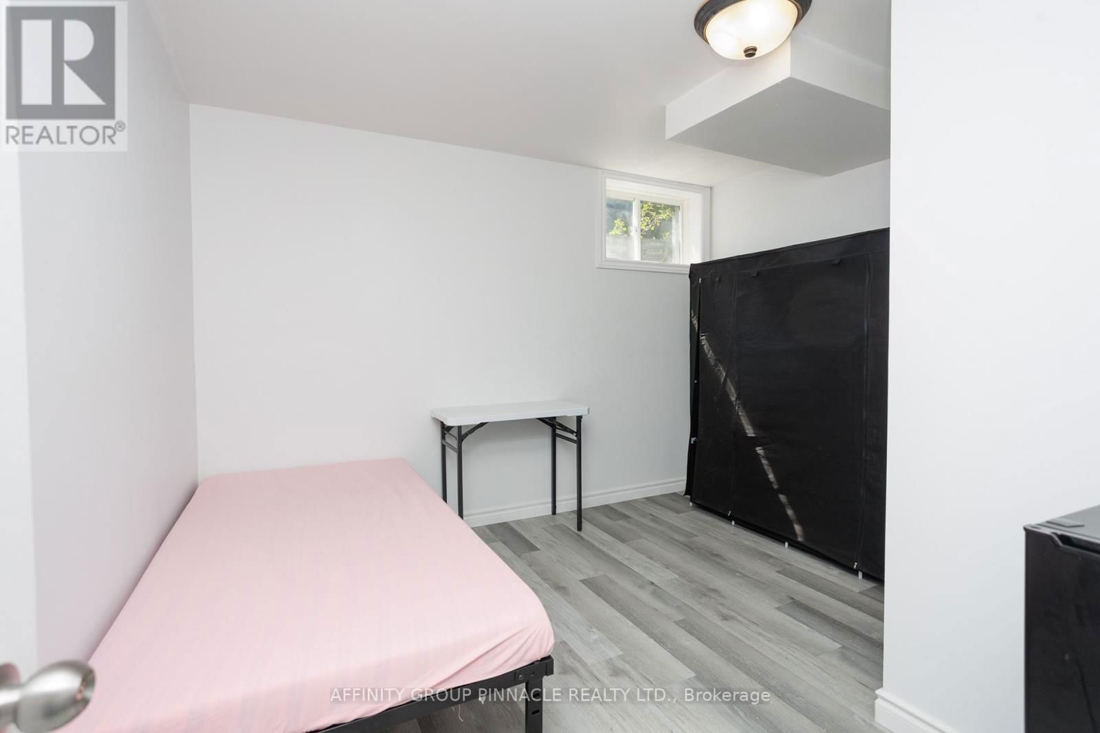4 CHAMPLAIN BOULEVARD Image 25