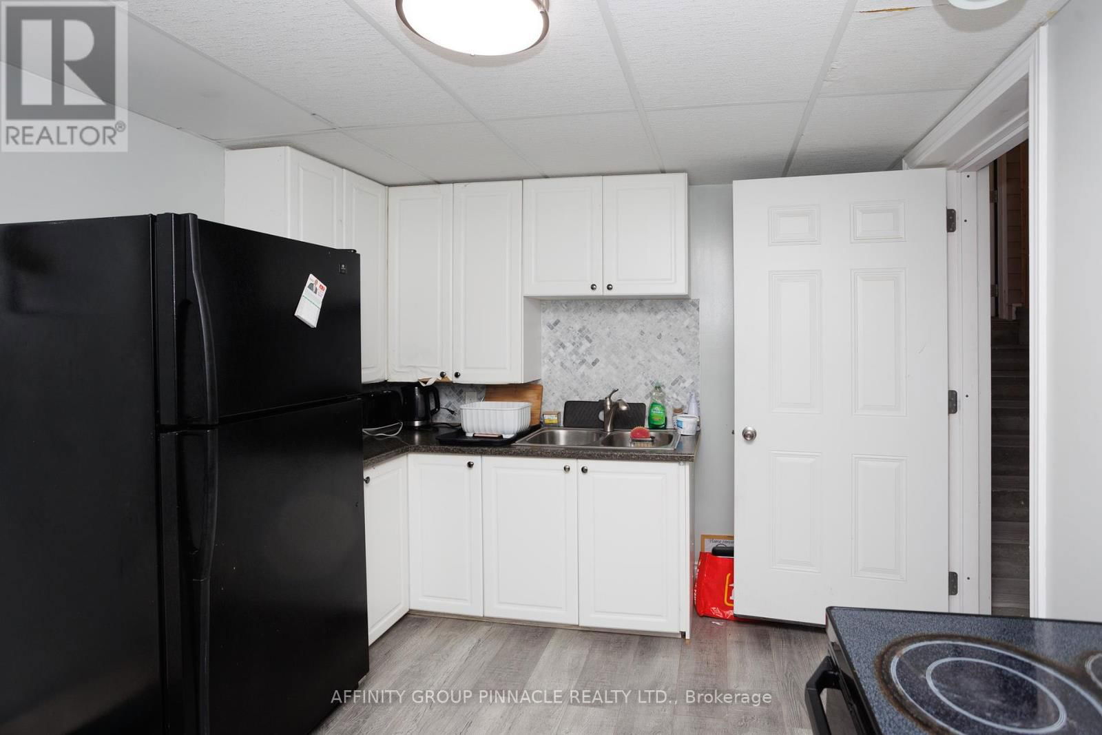 4 CHAMPLAIN BOULEVARD Image 29
