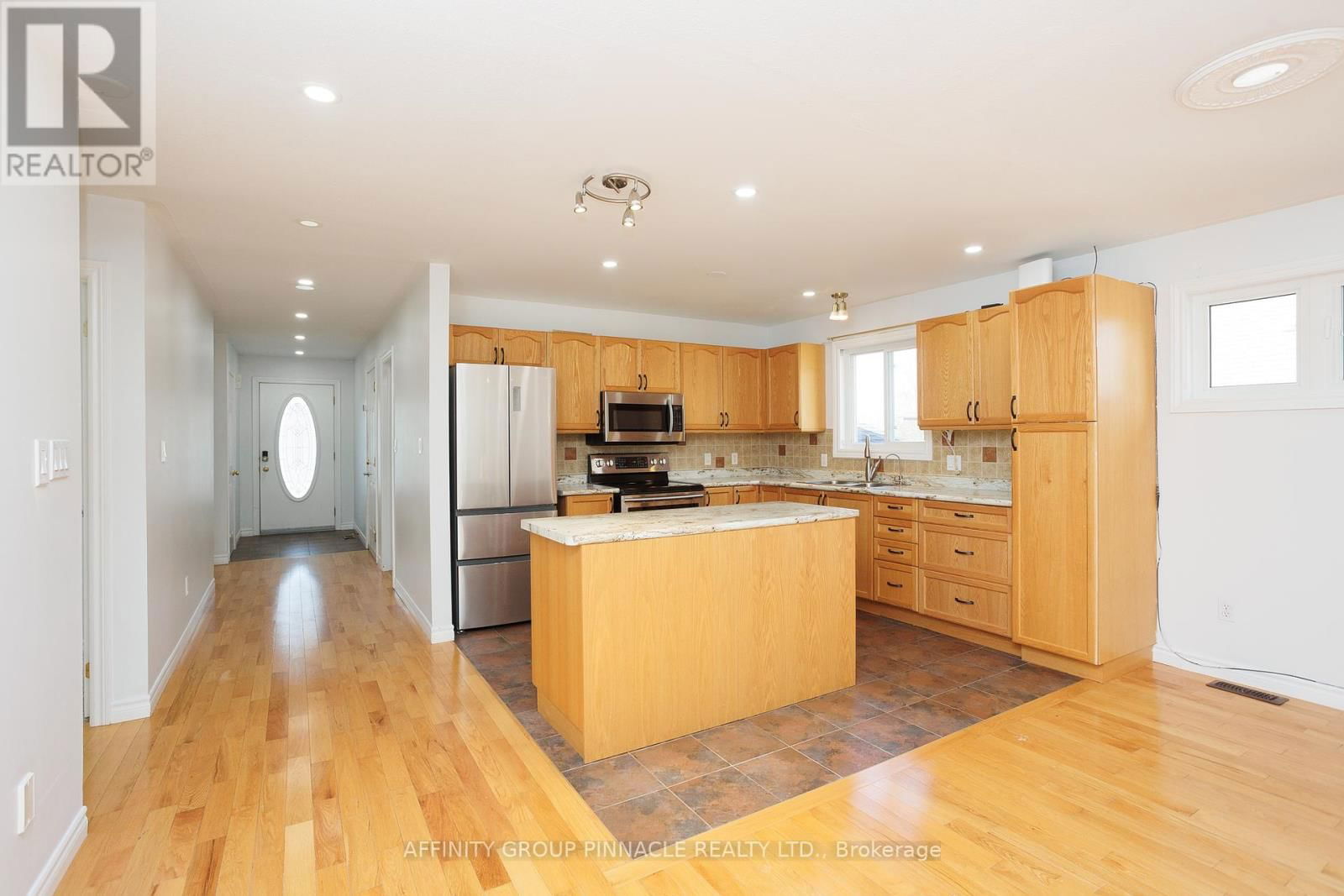 4 CHAMPLAIN BOULEVARD Image 5
