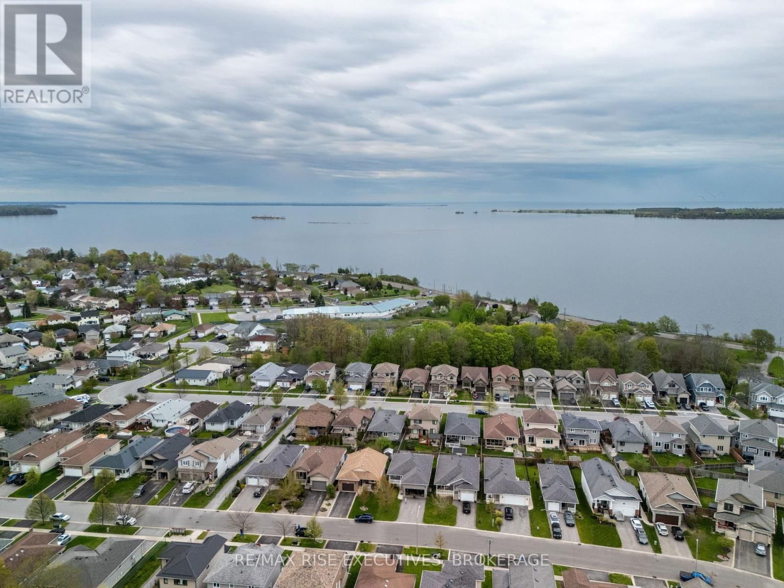 134 ISLANDVIEW DRIVE Image 36