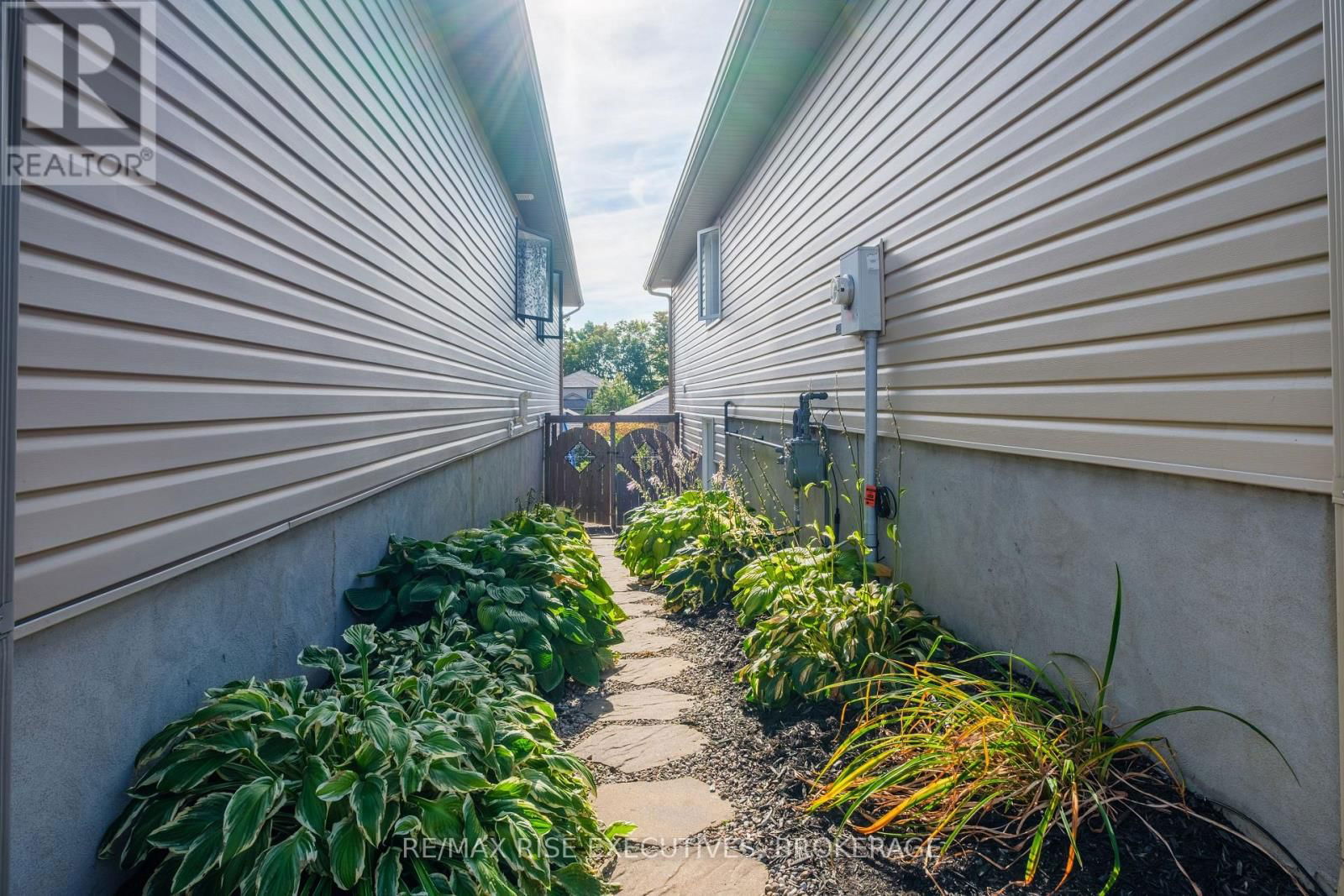 134 ISLANDVIEW DRIVE Image 49
