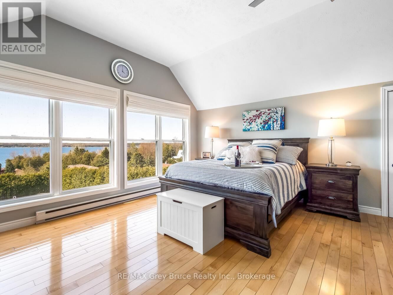 151 GRANDORE STREET WEST Image 31