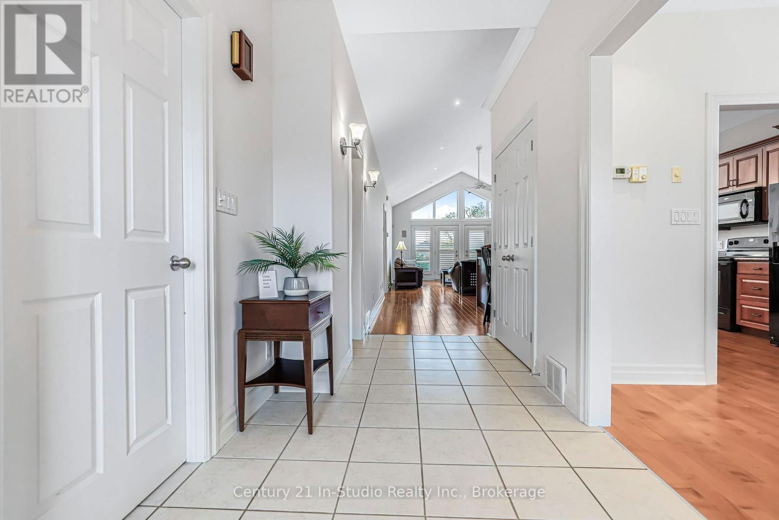 6 GLEN ABBEY COURT Image 11