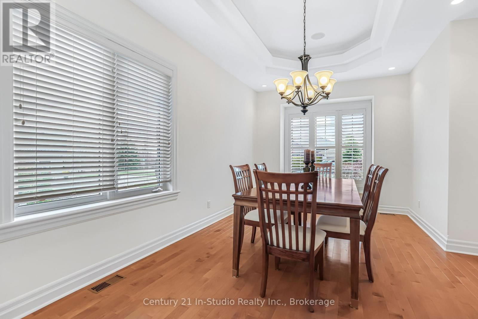 6 GLEN ABBEY COURT Image 19