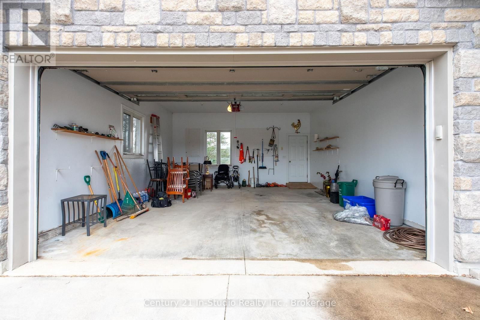 6 GLEN ABBEY COURT Image 36