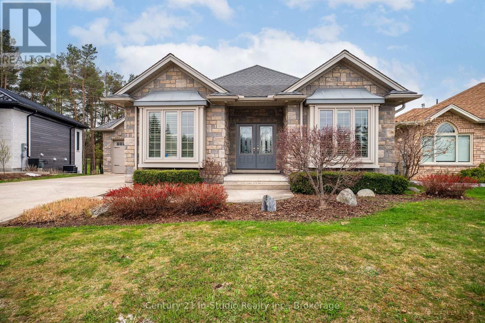 6 GLEN ABBEY COURT Image 9