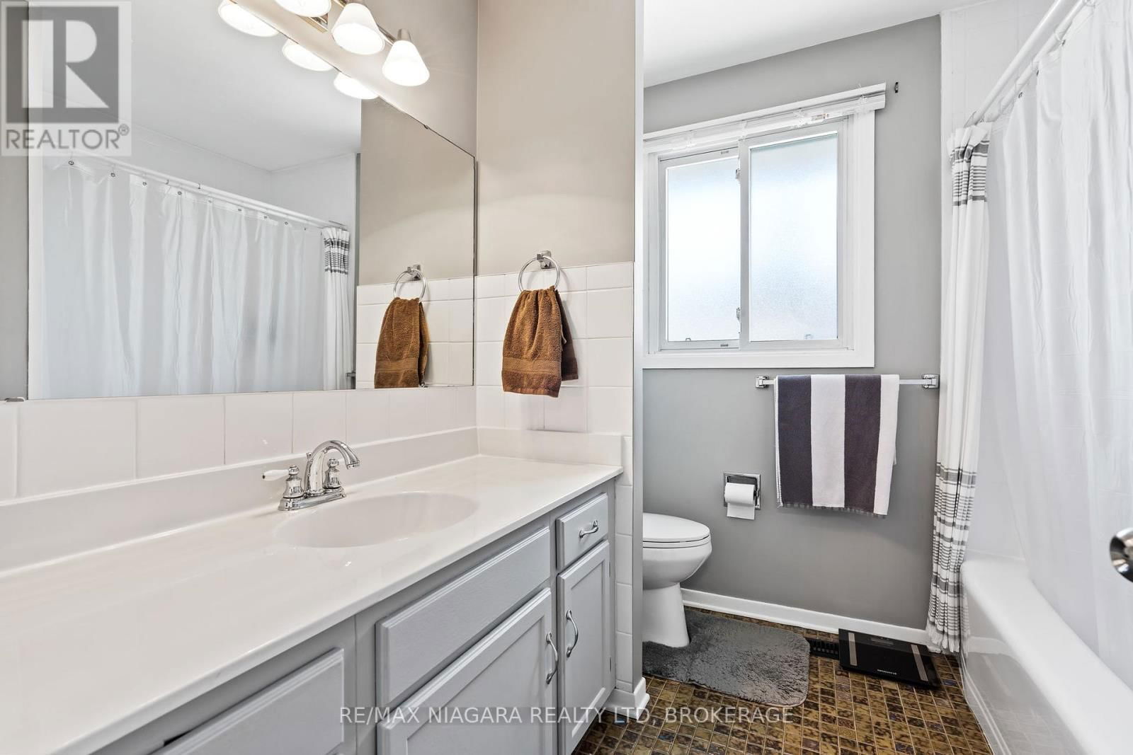 36 BENDINGROAD CRESCENT Image 12