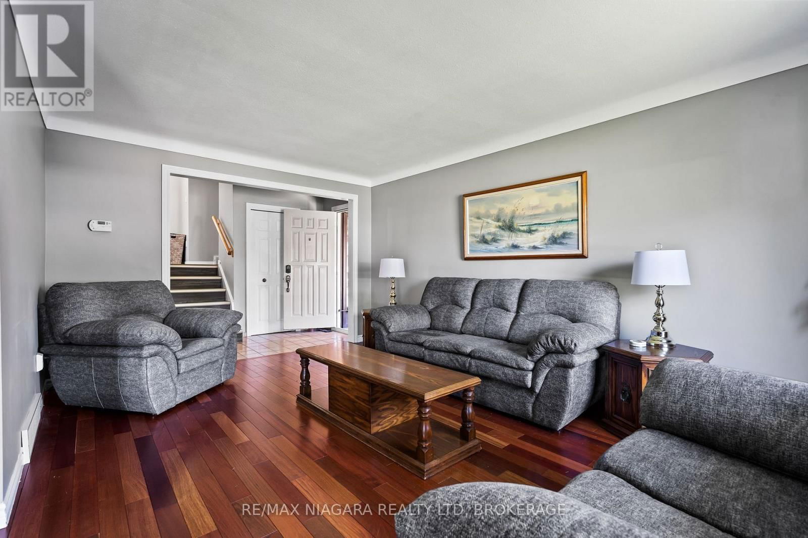36 BENDINGROAD CRESCENT Image 2