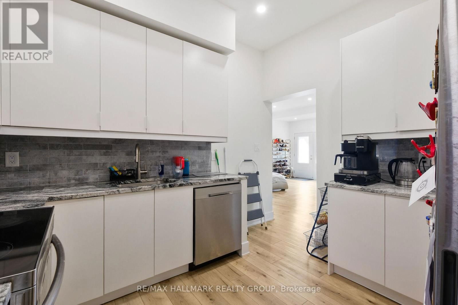 531 MCLEOD STREET Image 11