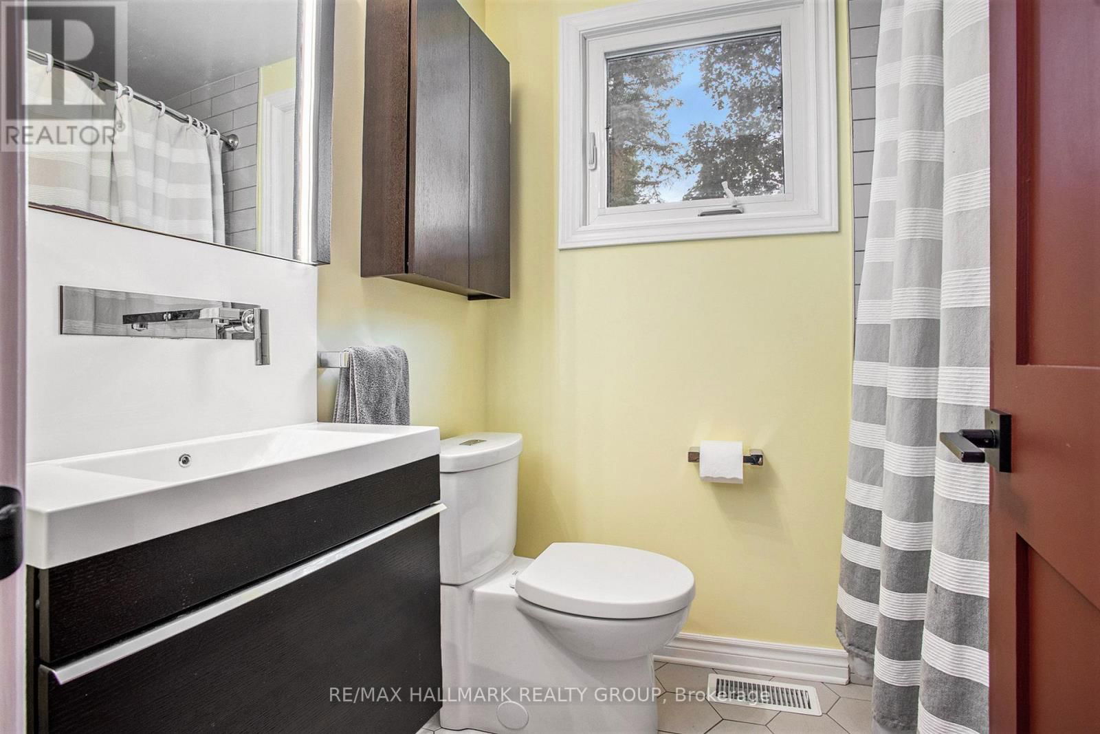 199 OLD COLONY ROAD Image 12