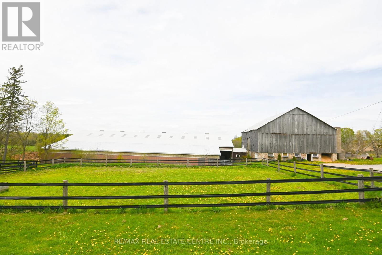 5192 THIRD LINE Image 23