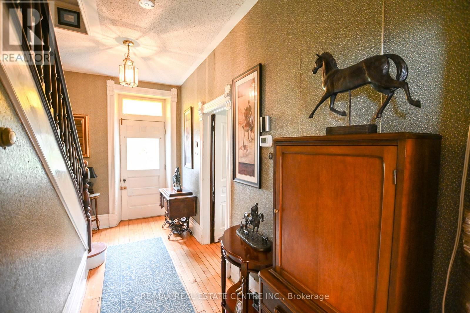 5192 THIRD LINE Image 8