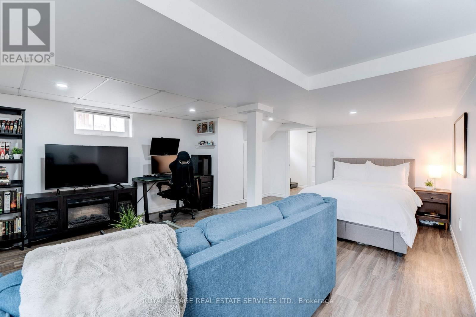 600 QUEBEC STREET Image 30