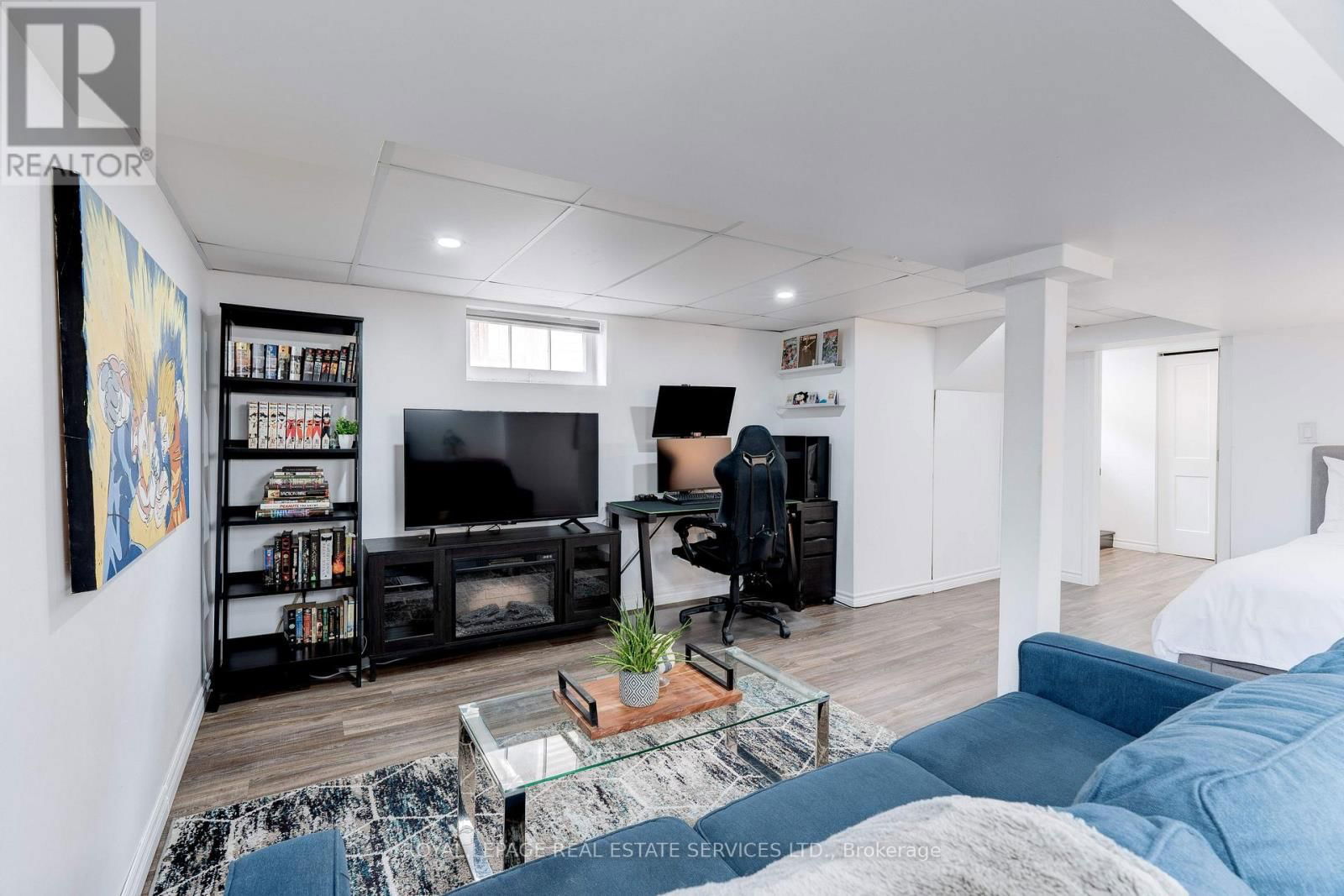 600 QUEBEC STREET Image 31