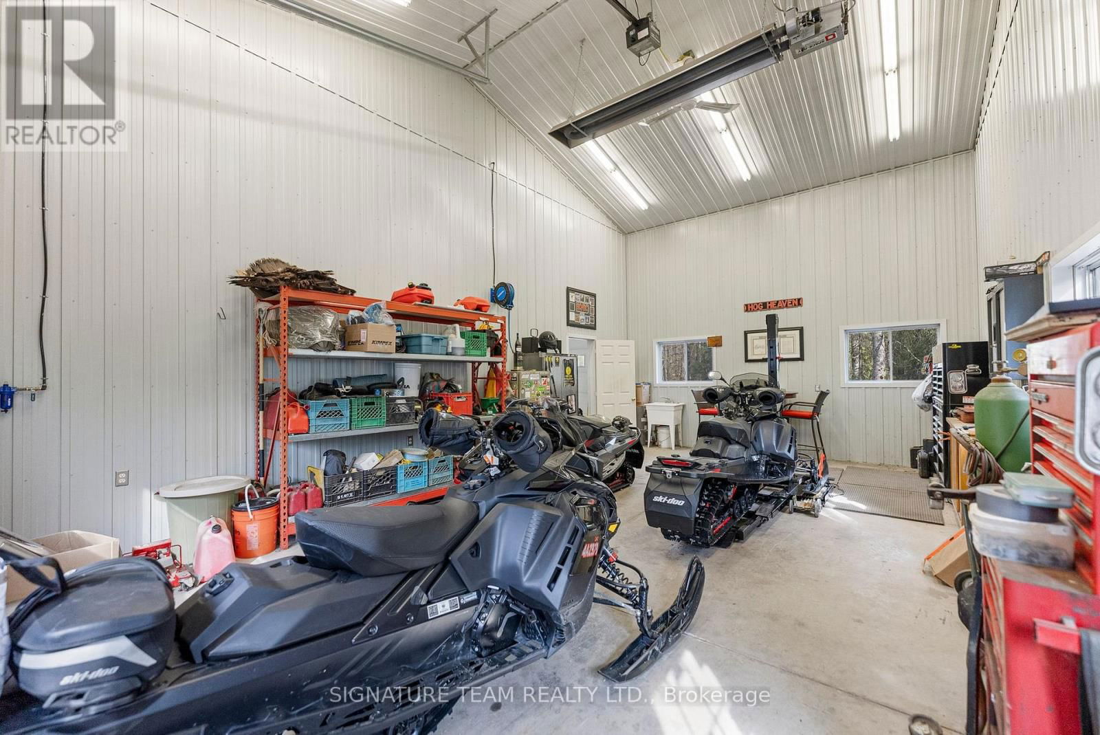314 ROBERTSON LINE Image 17