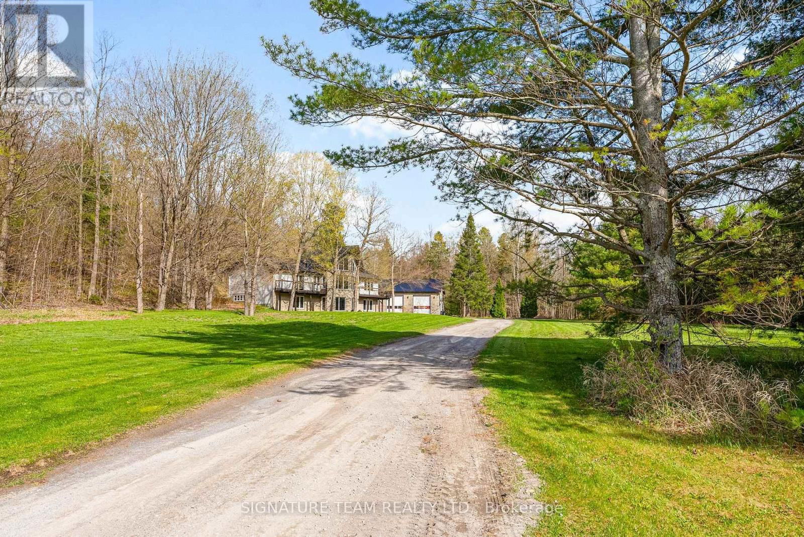314 ROBERTSON LINE Image 2