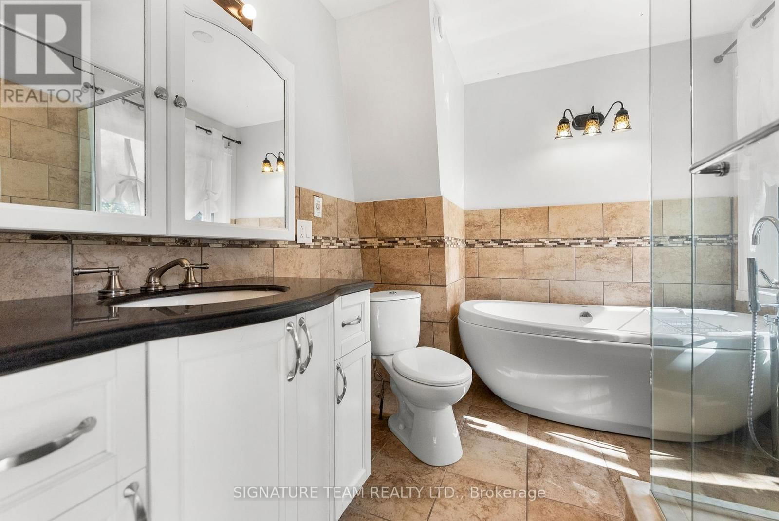 314 ROBERTSON LINE Image 29