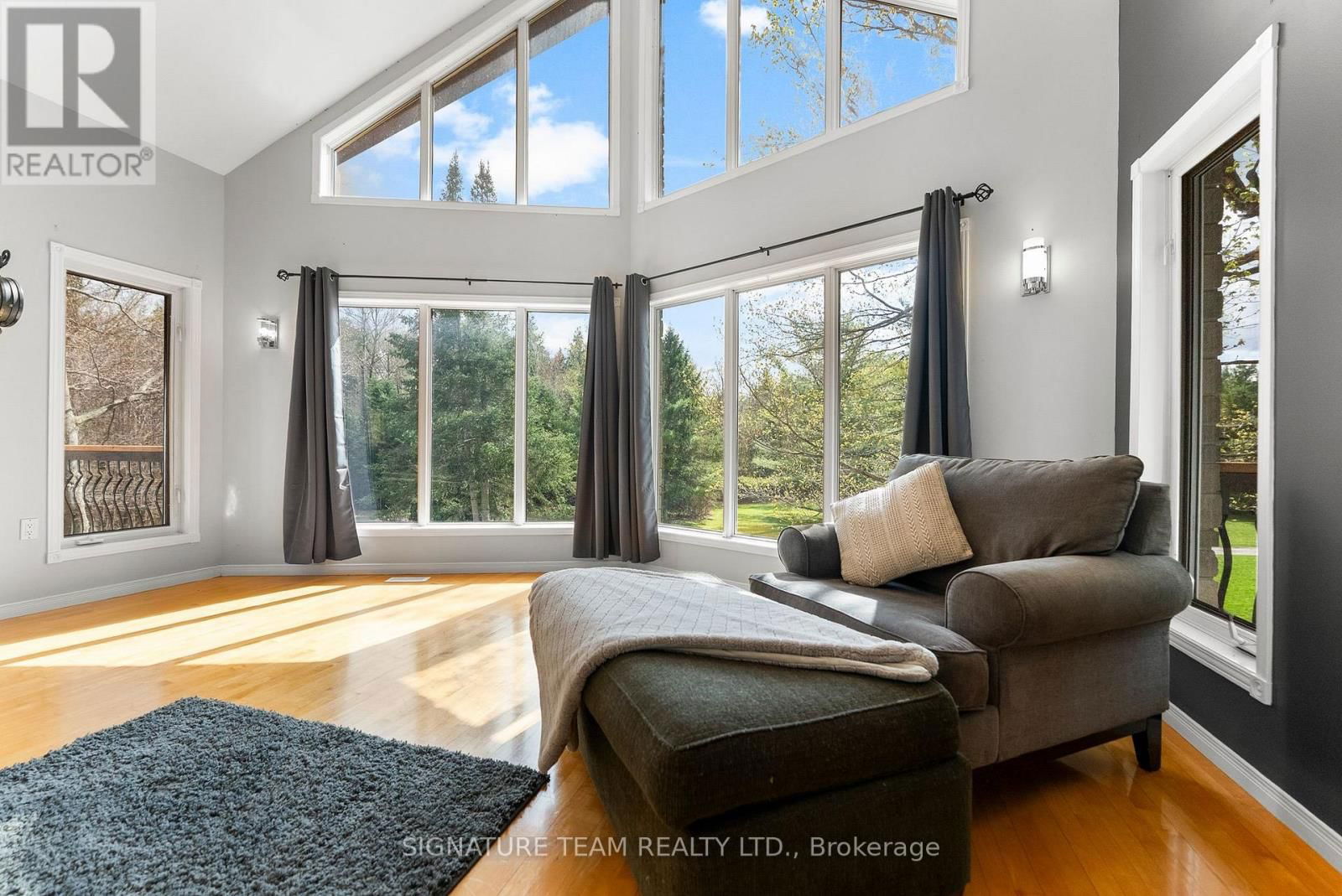 314 ROBERTSON LINE Image 36