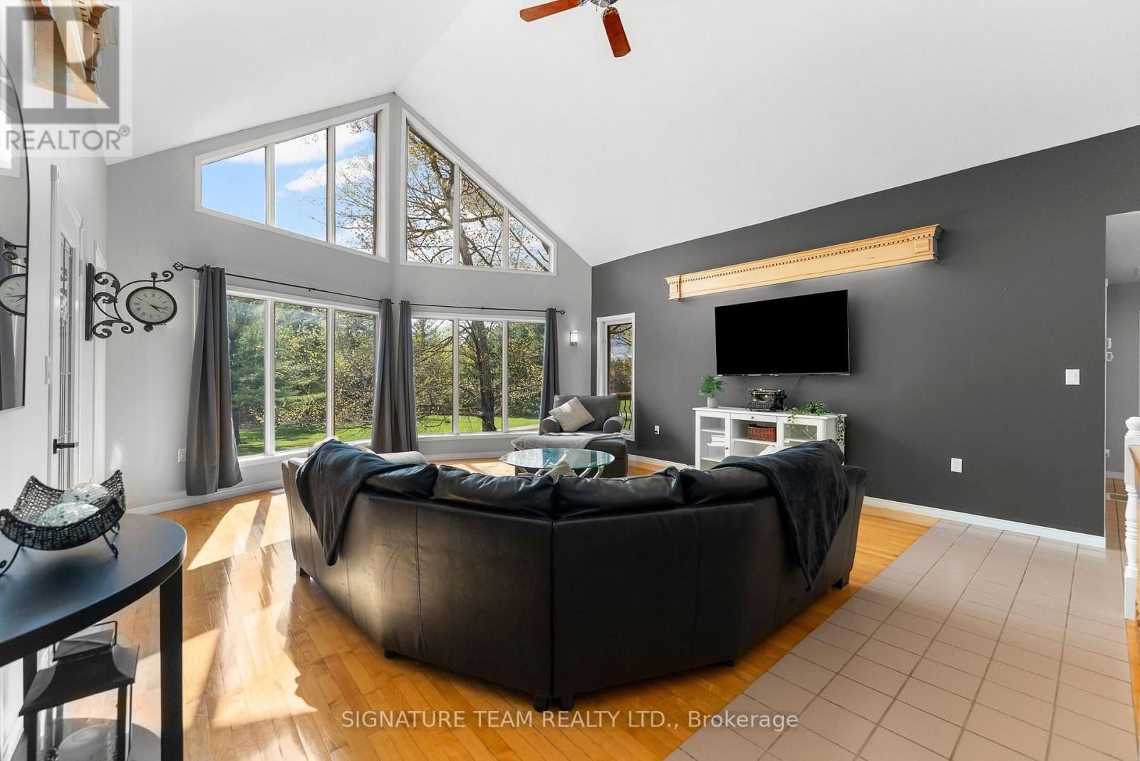 314 ROBERTSON LINE Image 37