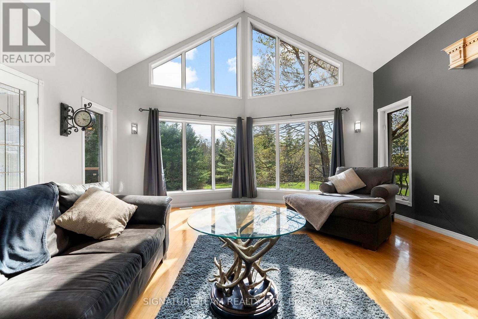 314 ROBERTSON LINE Image 39