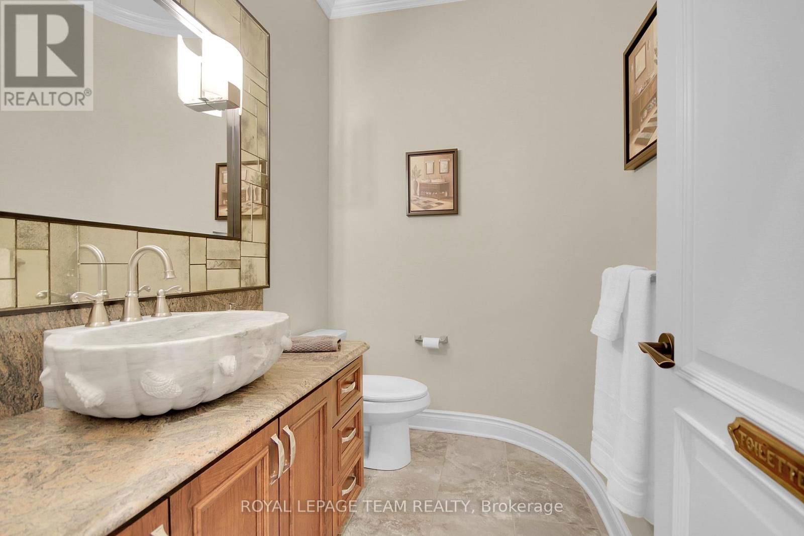 5591 MANOTICK MAIN STREET Image 17