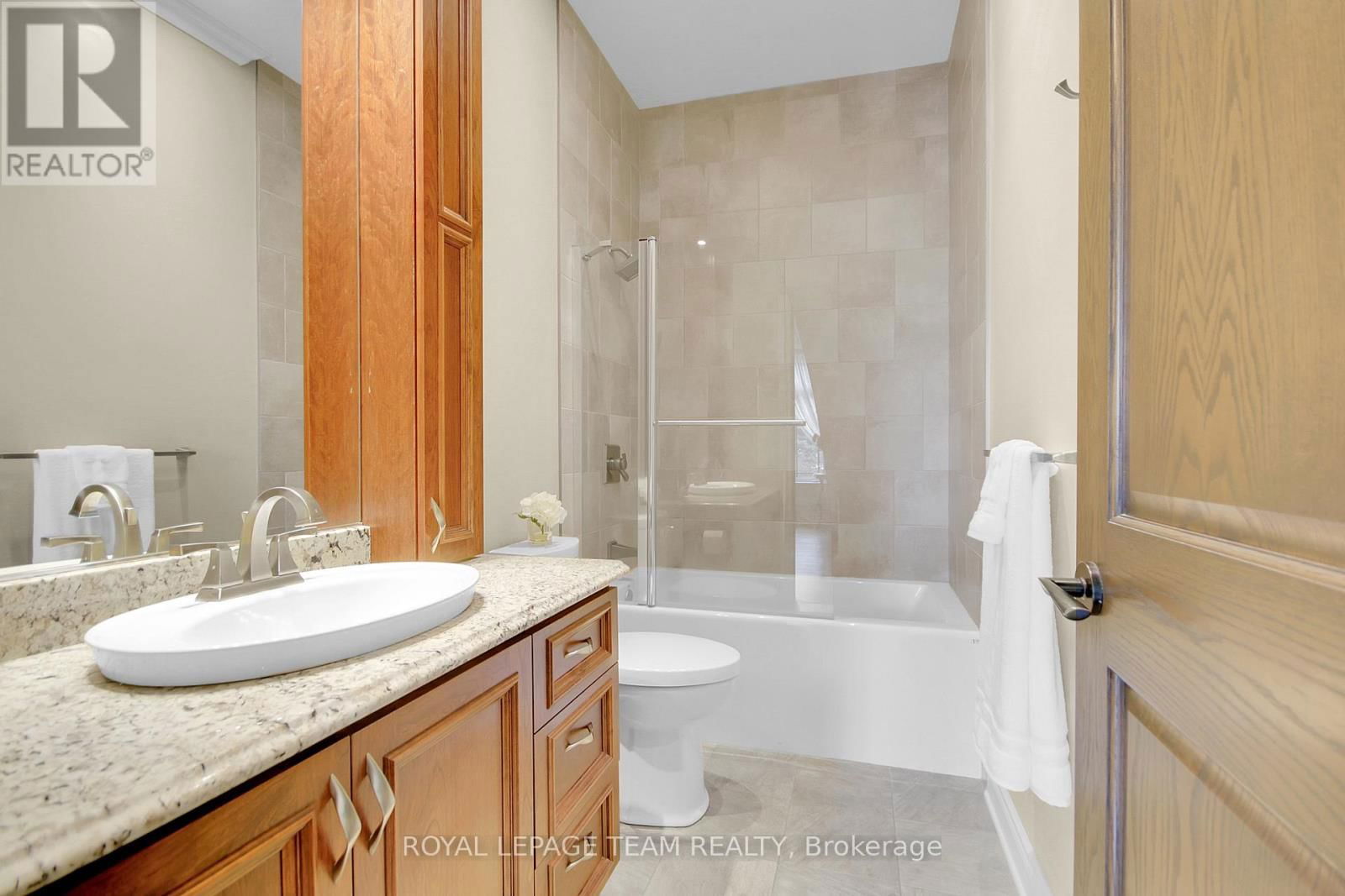 5591 MANOTICK MAIN STREET Image 26