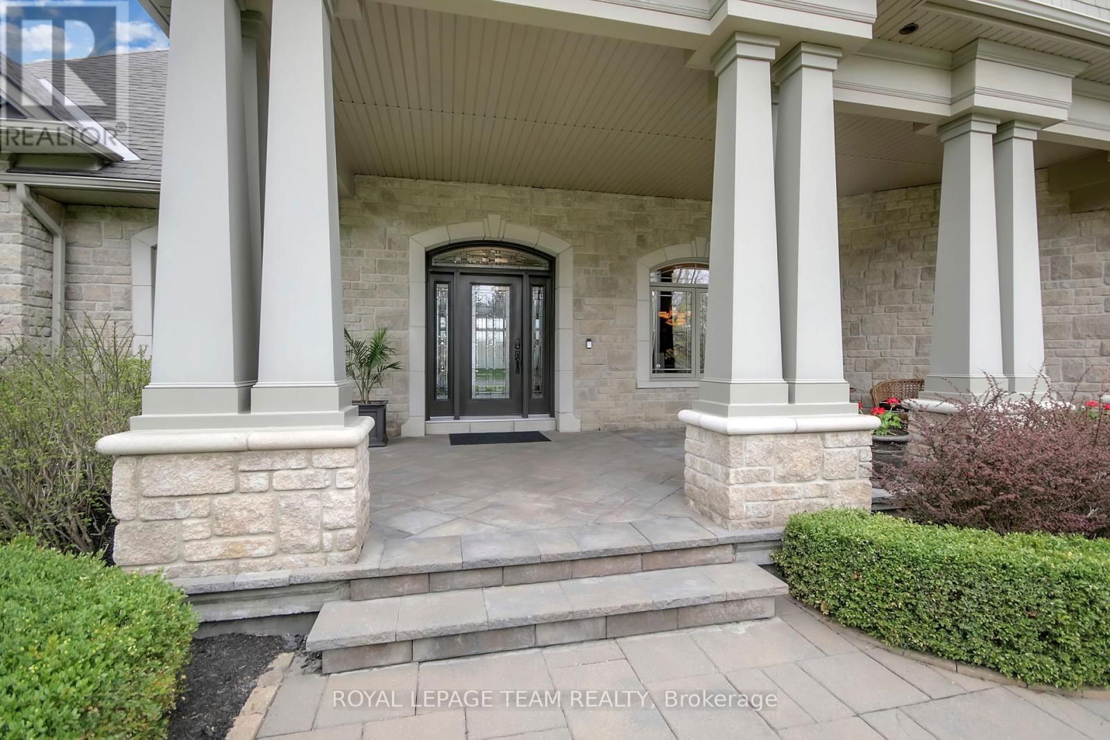5591 MANOTICK MAIN STREET Image 5