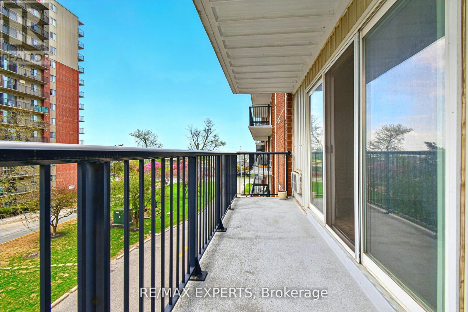 410 - 8591 RIVERSIDE DRIVE EAST Image 23