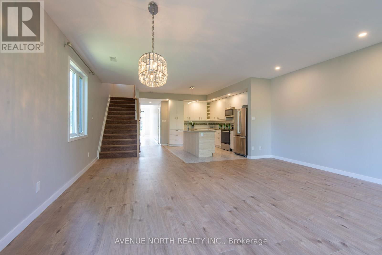 503 COTE STREET Image 12