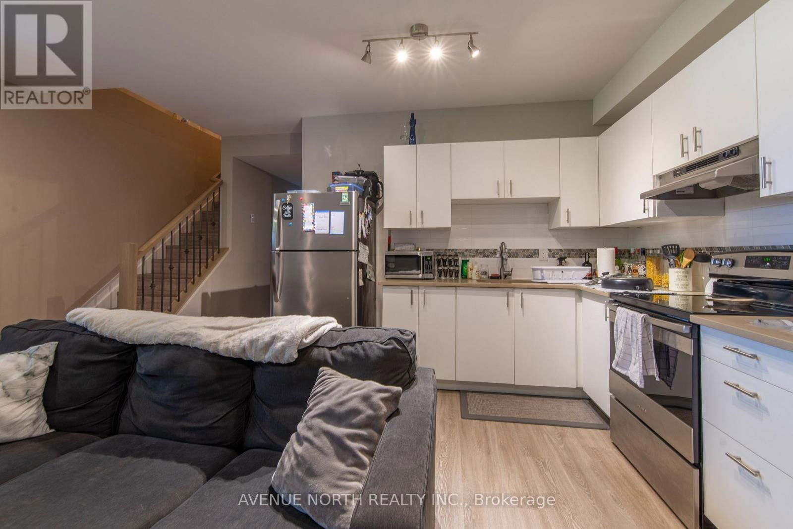 503 COTE STREET Image 27