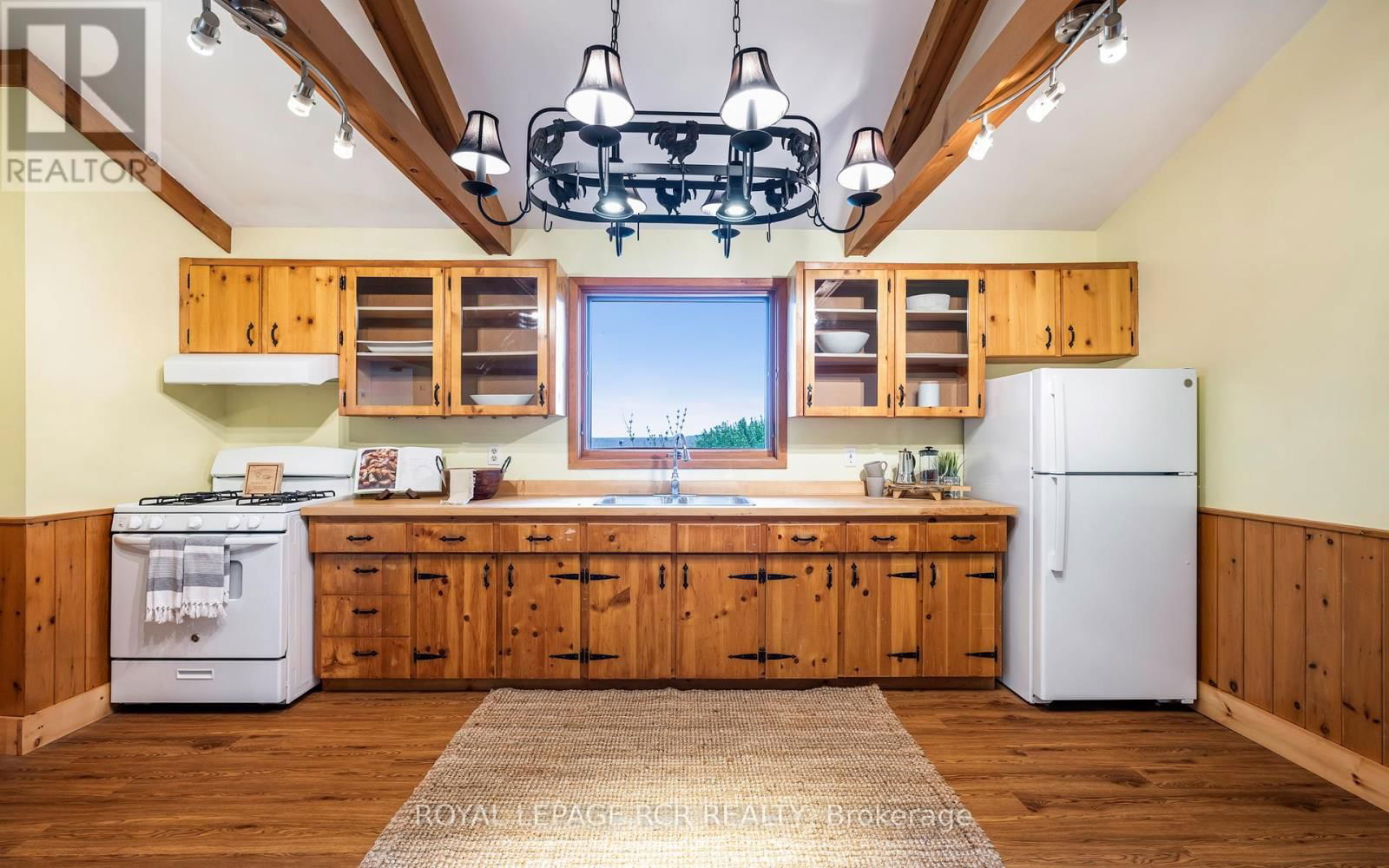 433409 4TH LINE Image 17