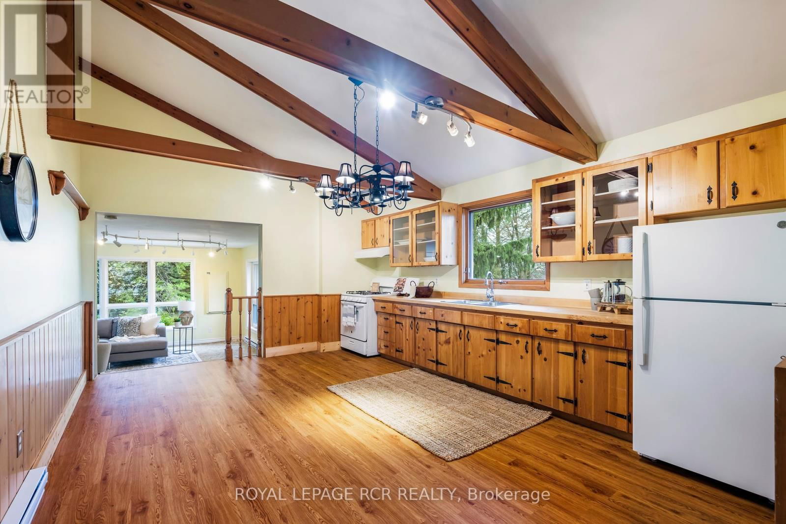 433409 4TH LINE Image 18