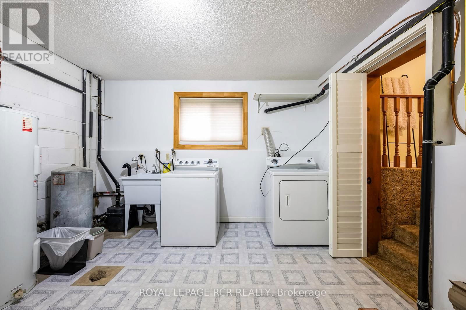 433409 4TH LINE Image 32