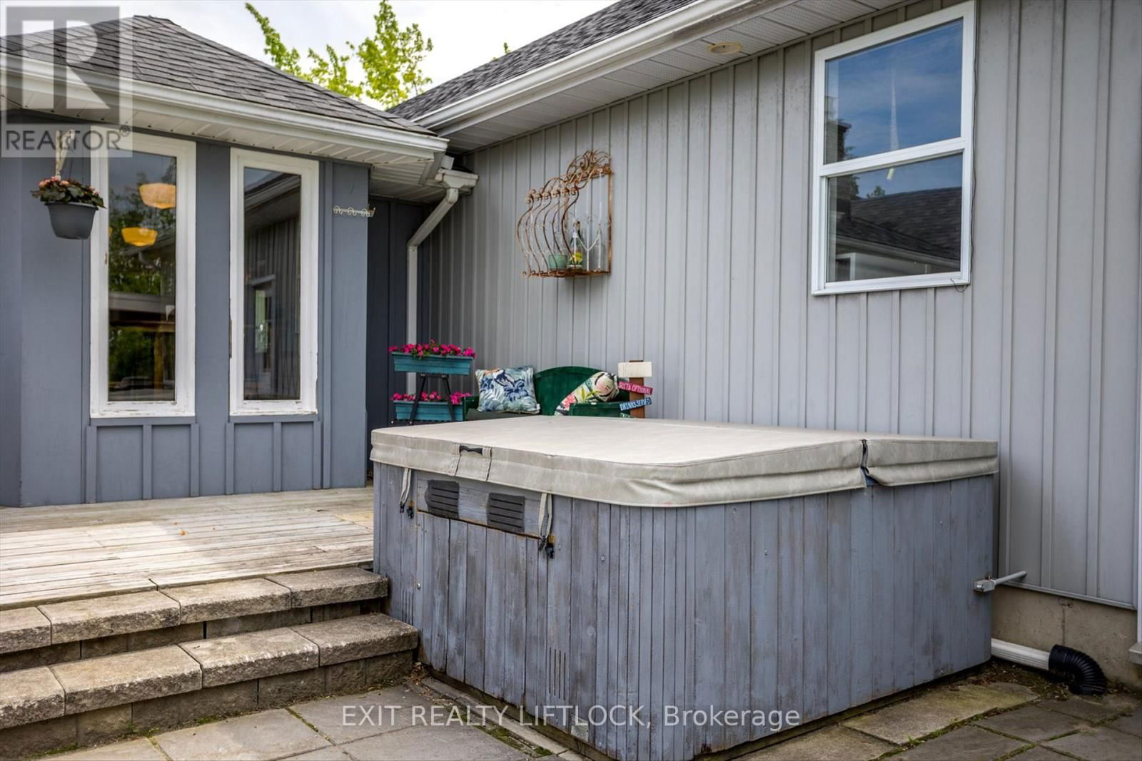 890 STEWART LINE Image 26