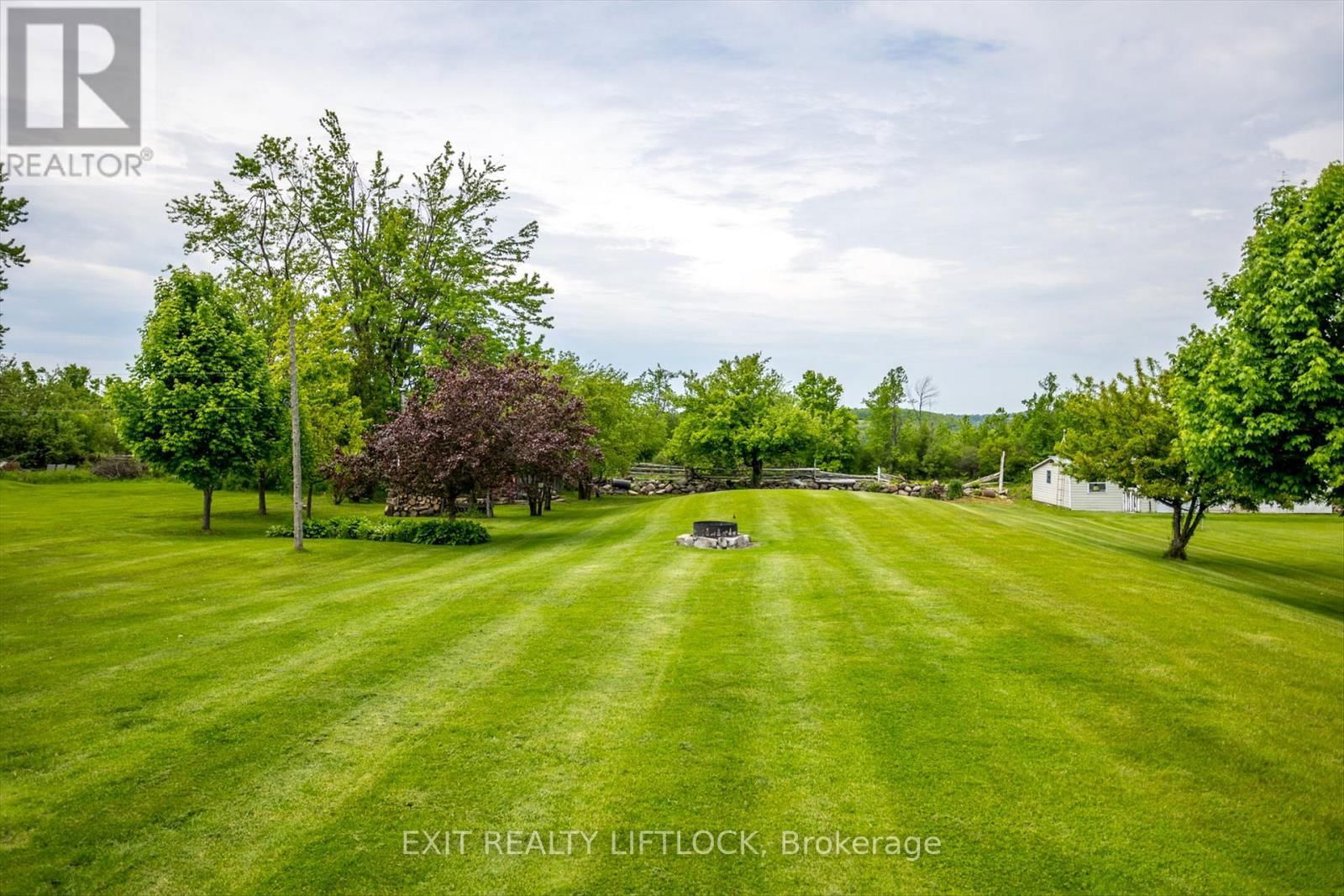 890 STEWART LINE Image 28