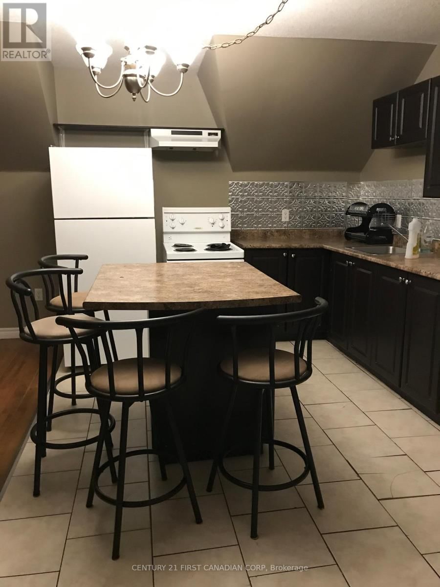 431 ALBERT STREET Image 19