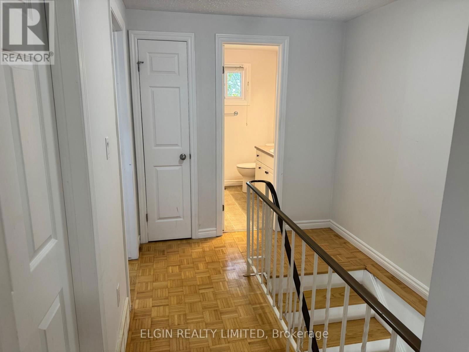 18 VANIER PLACE Image 16
