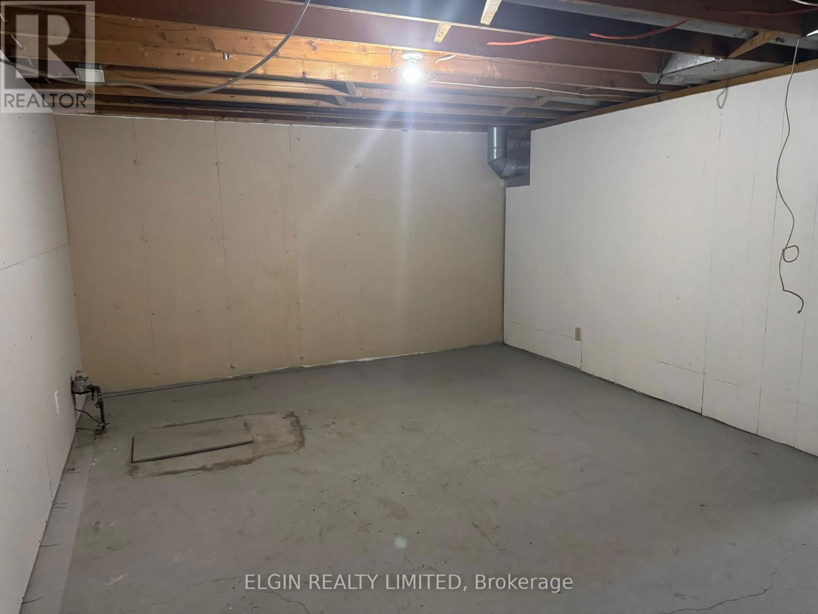 18 VANIER PLACE Image 23