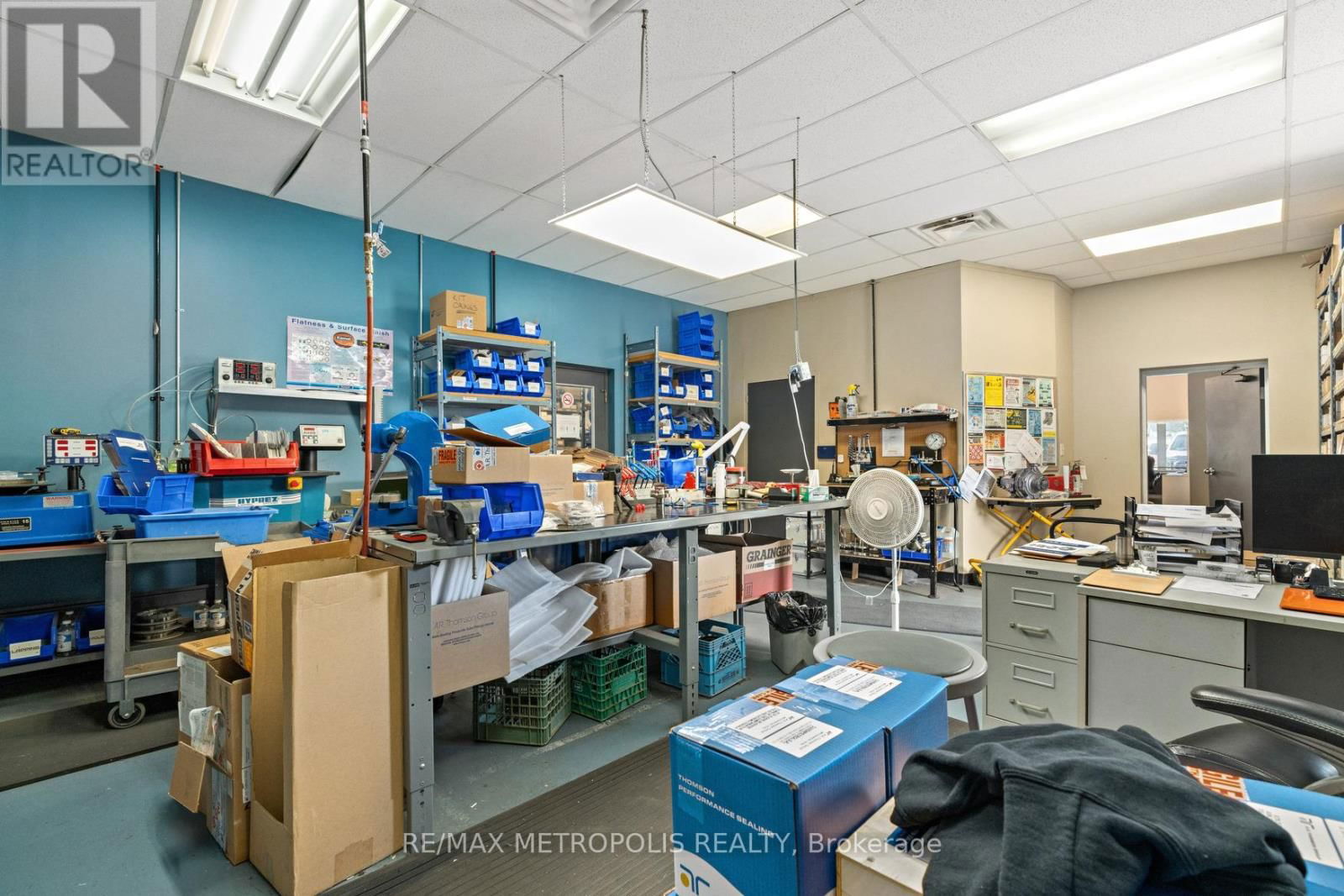 281 CAMPBELL STREET Image 13