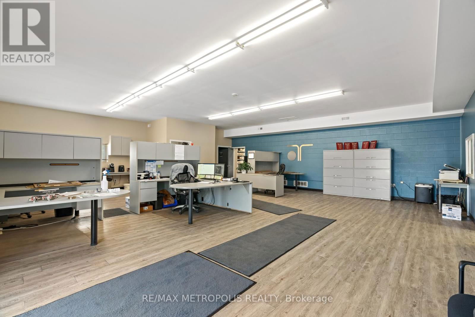 281 CAMPBELL STREET Image 2