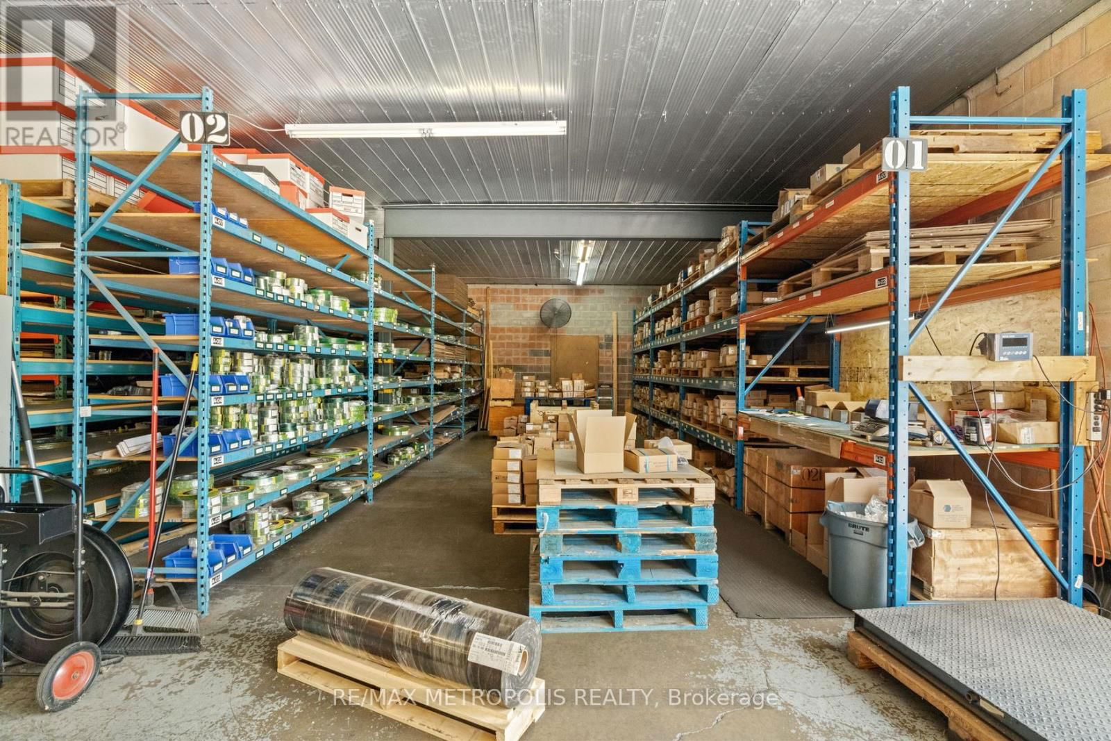281 CAMPBELL STREET Image 20