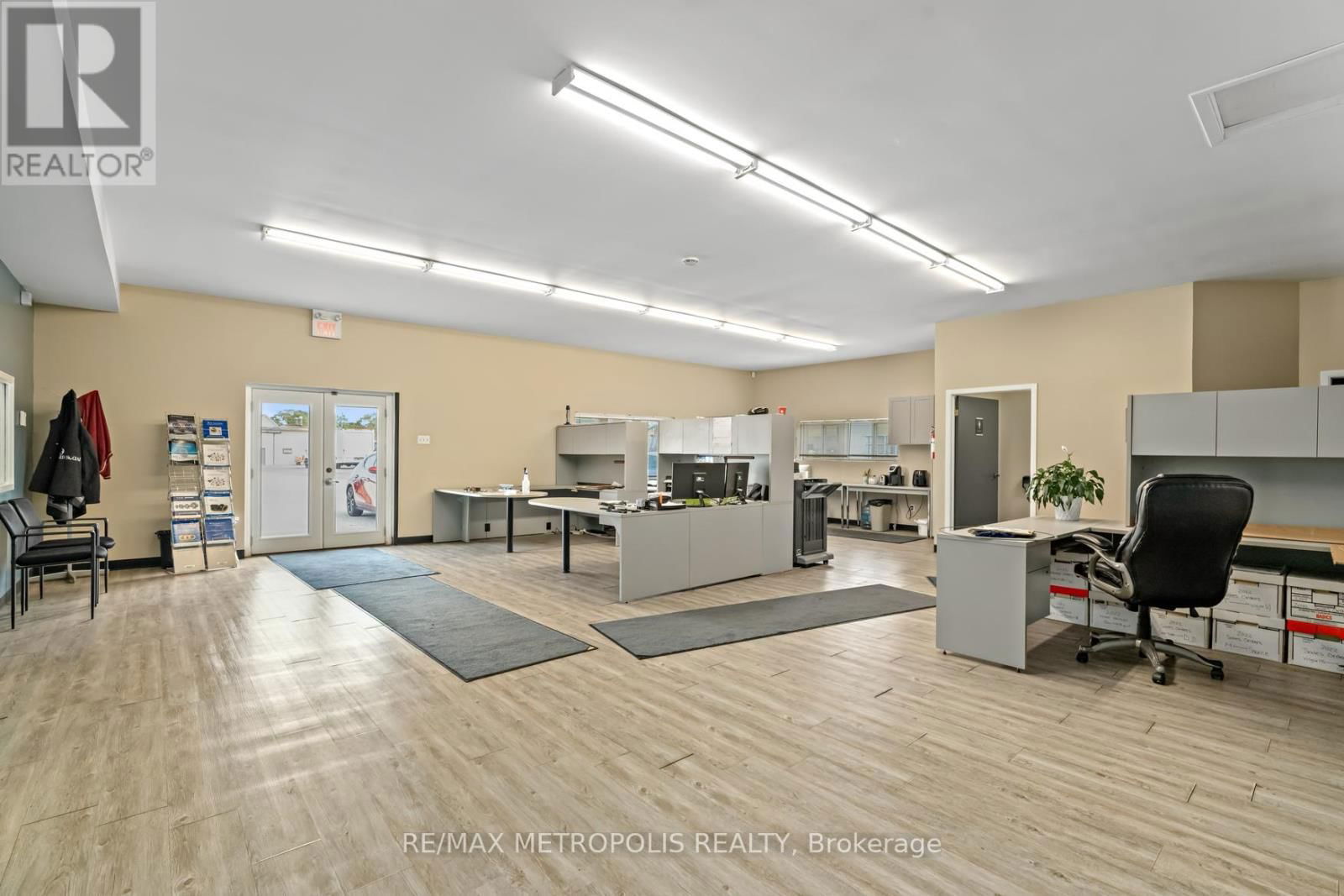 281 CAMPBELL STREET Image 3