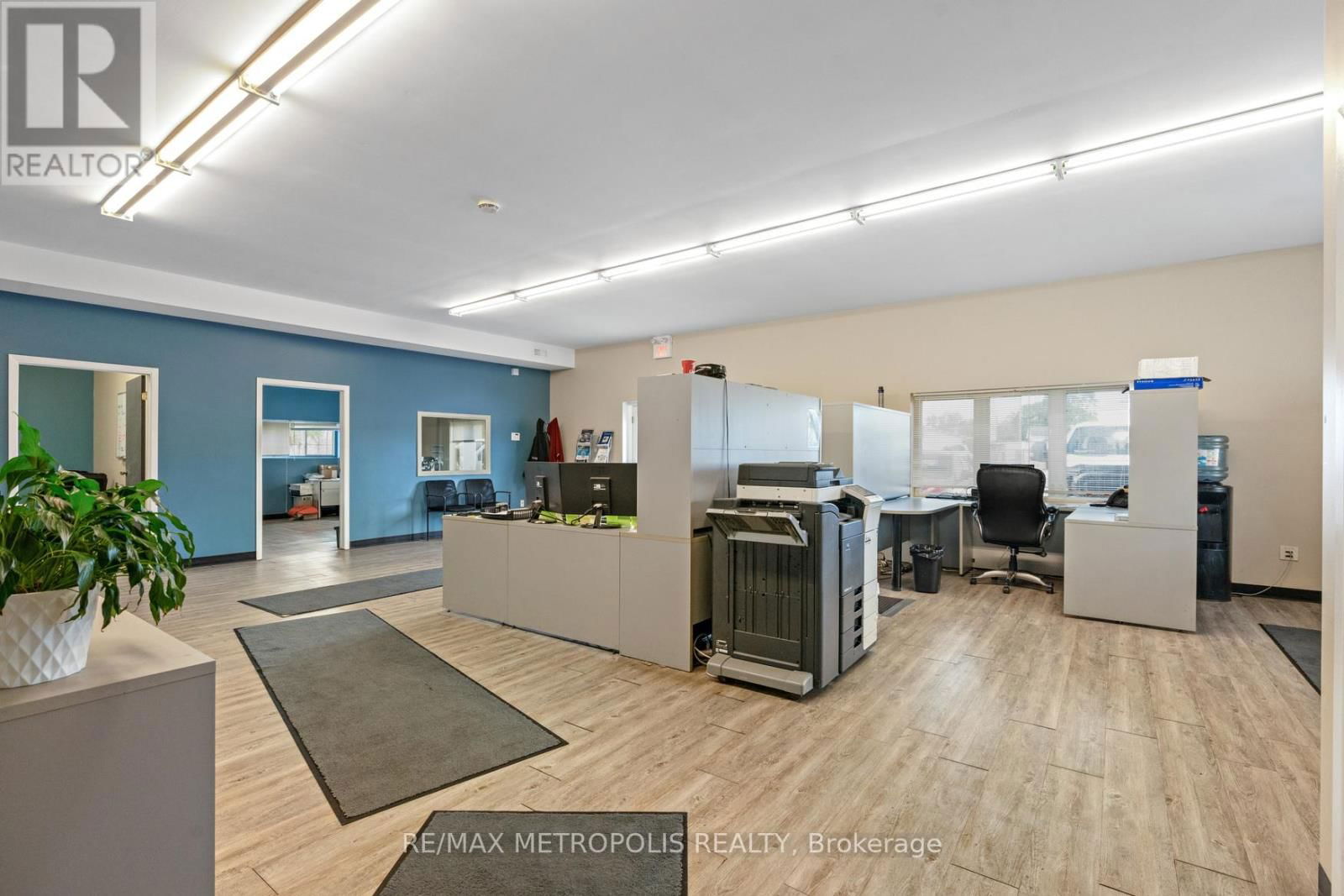 281 CAMPBELL STREET Image 4