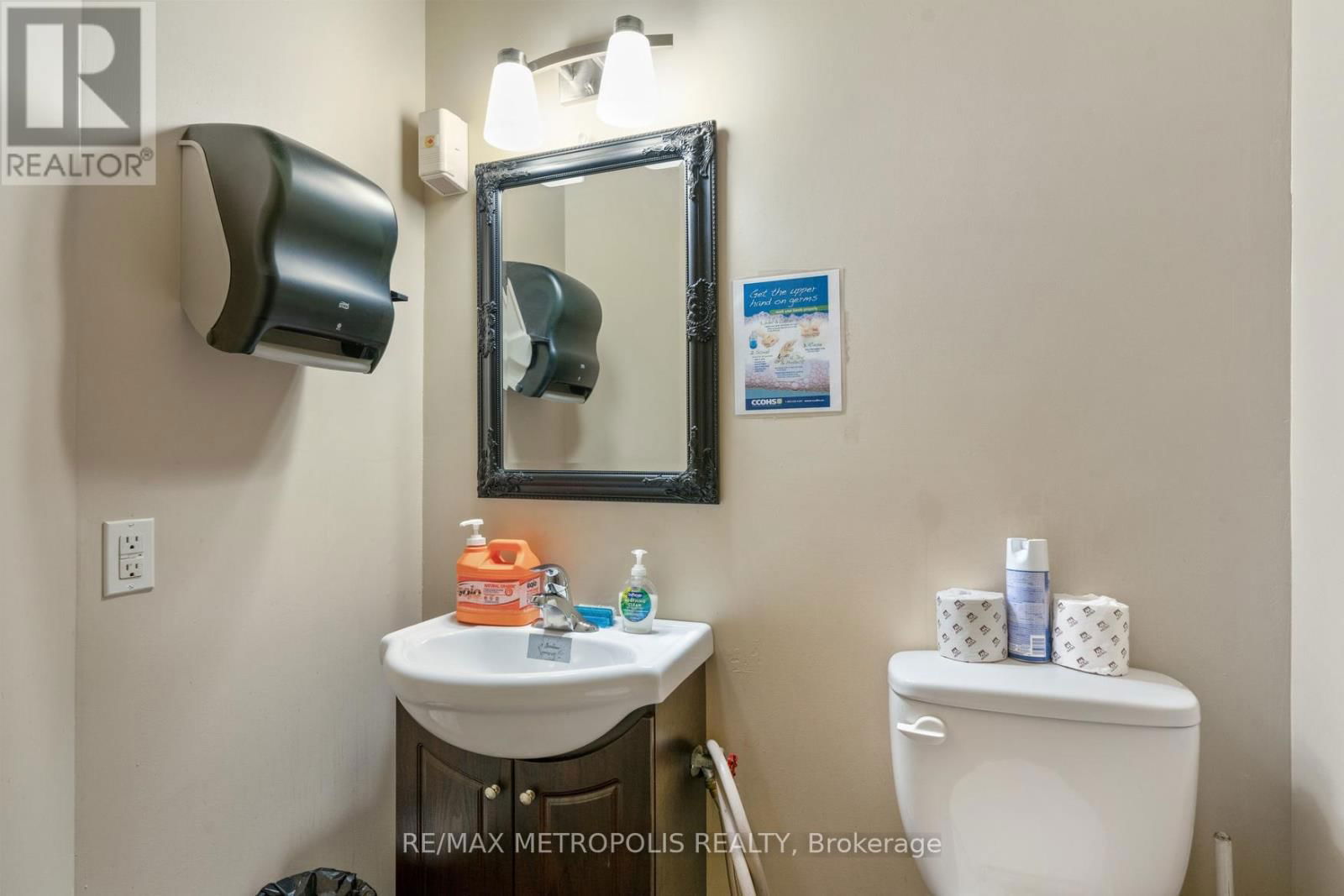 281 CAMPBELL STREET Image 6