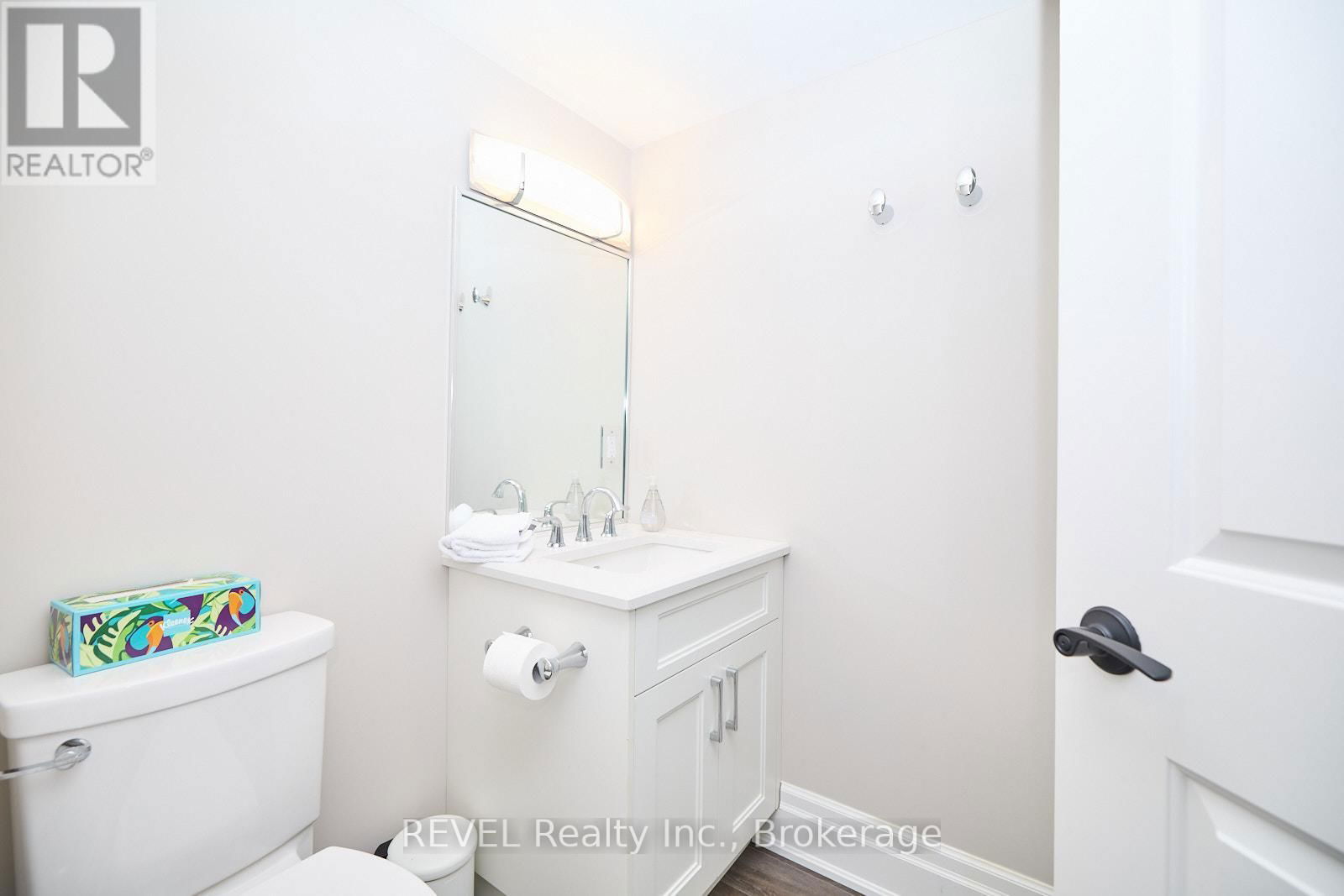 50 ABERDEEN LANE SOUTH Image 31